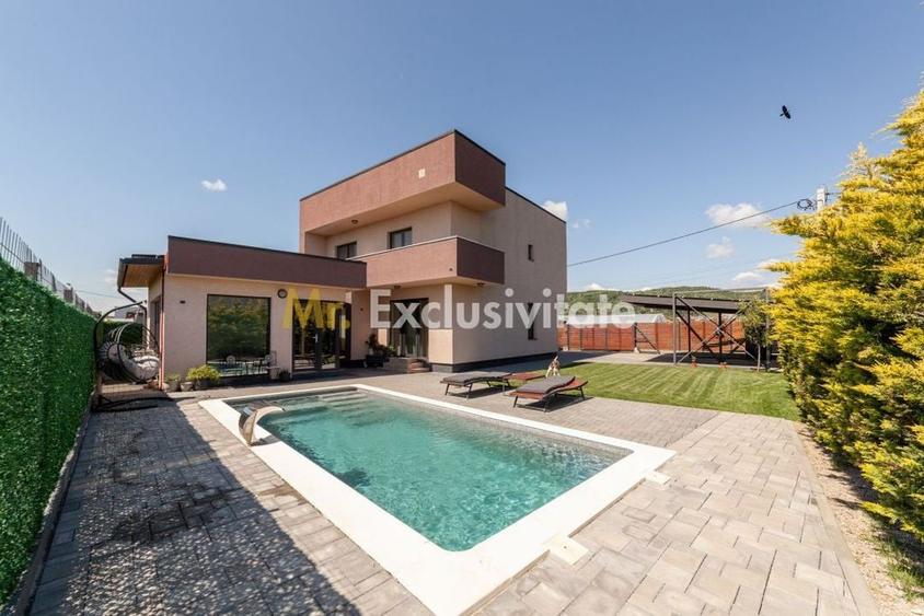 Casă cu 5 camere cu Teren 500 Mp în Ștefănești