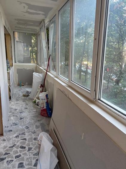 Apartament cu 3 camere semidecomandat în Lacul Tei