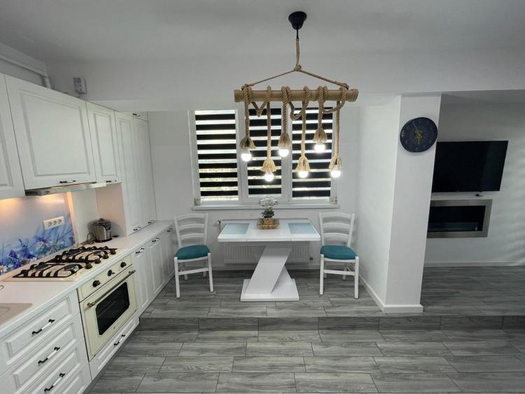 Apartament cu 3 camere semidecomandat în Nord