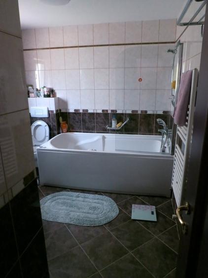 Casă individuală cu 7 camere cu Teren 800 Mp în 1 Mai