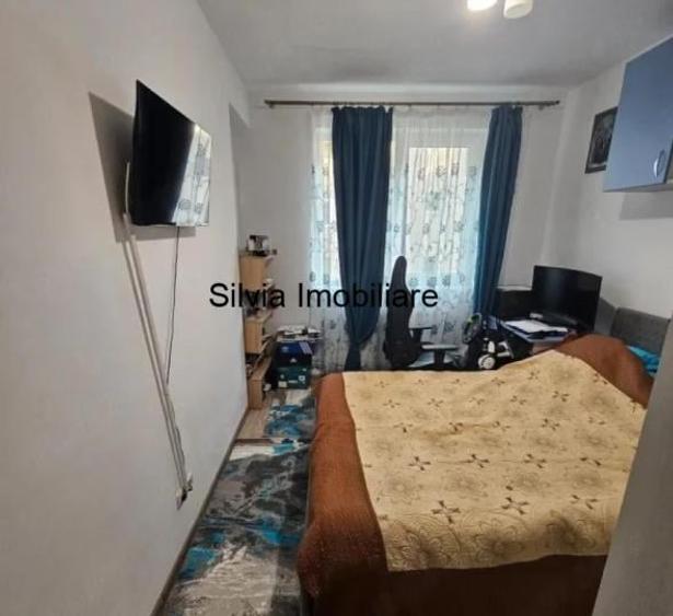 Apartament cu 3 camere în Berceni