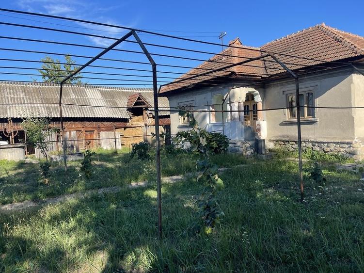 Casă cu 3 camere în Polovragi