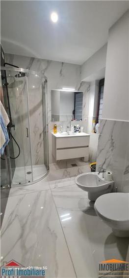 Apartament cu 2 camere circular, mobilat în Central