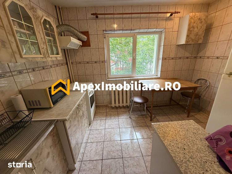 Garsonieră decomandată în Vitan