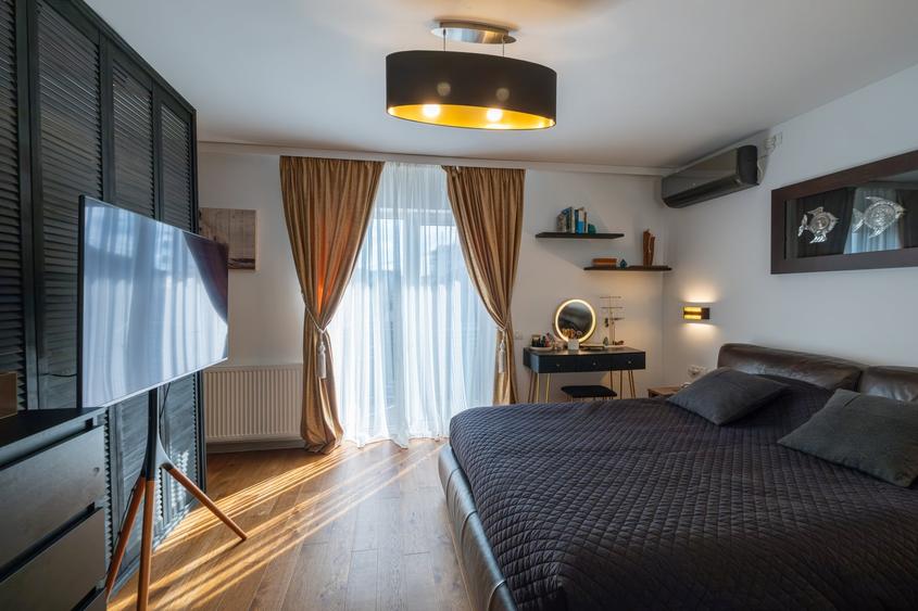 Casă individuală cu 3 camere cu Canalizare în Mamaia-Sat