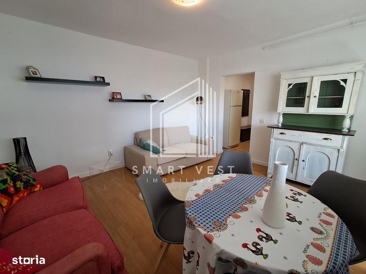 Apartament cu 3 camere decomandat în Careiului