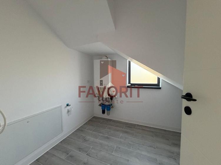 Duplex cu 5 camere cu Canalizare în Becicherecu Mic