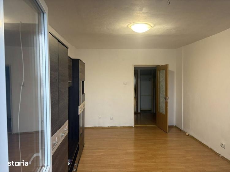 Apartament cu 2 camere decomandat în Triaj