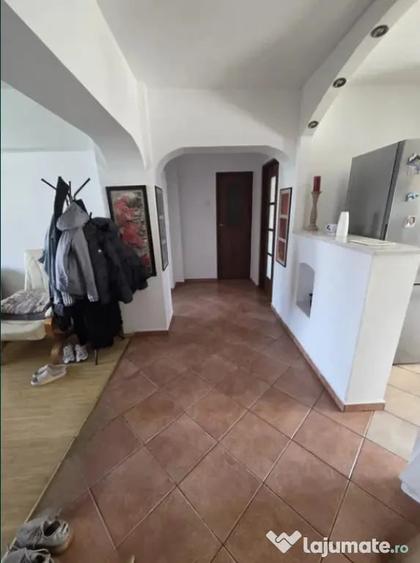 Apartament 3 camere | 2 Bai | Balcon | Centrul Civic - 1