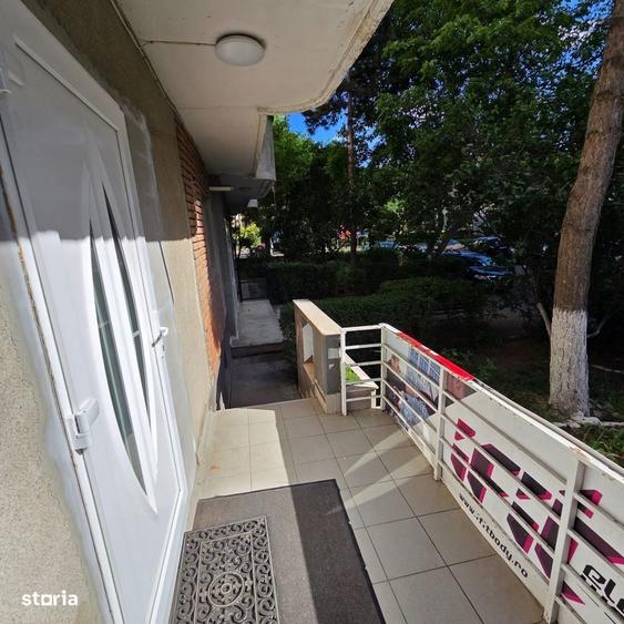 Apartament cu 3 camere în Plopilor