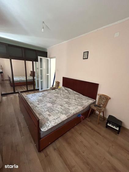 Apartament cu 3 camere în Sud