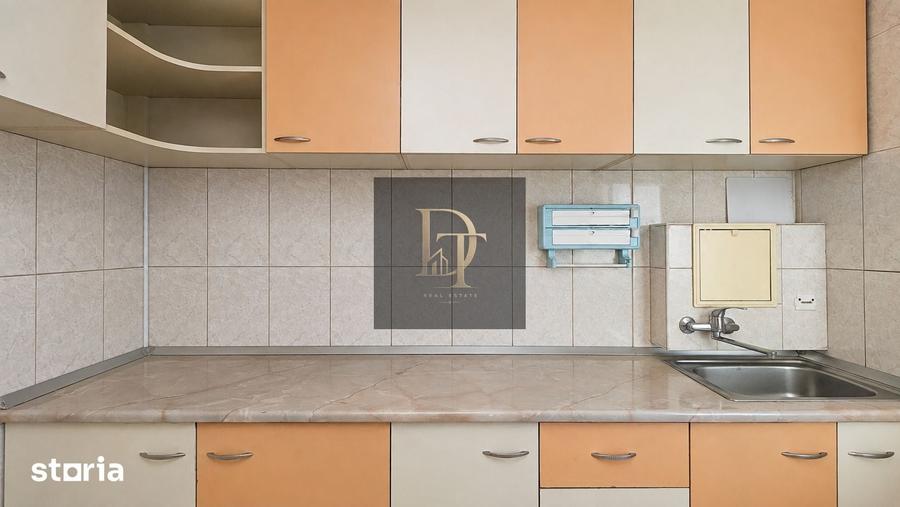 Apartament cu 2 camere decomandat în Tractorul