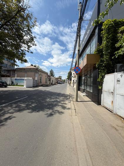 Birou, de 25 mp, în Central