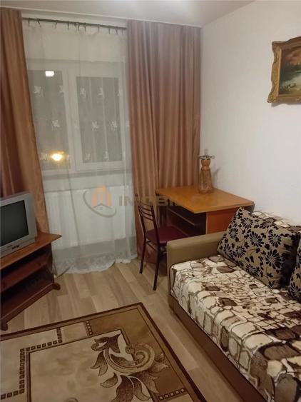 Apartament cu 3 camere semidecomandat în Alexandru cel Bun