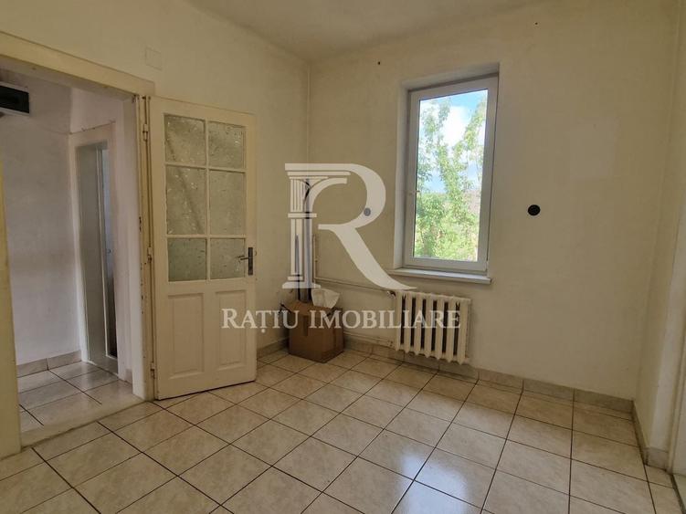 Apartament cu 3 camere decomandat în Rogerius