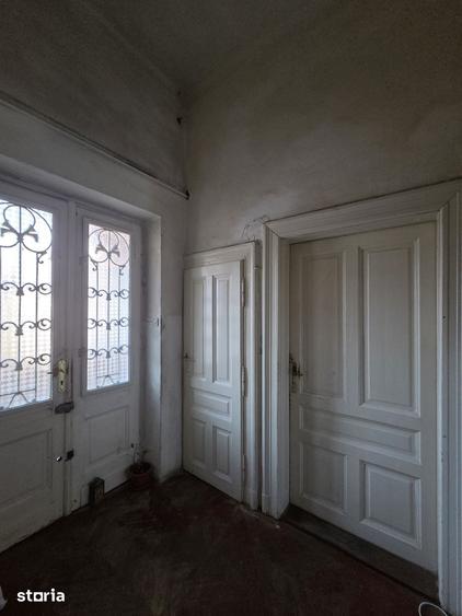 Apartament cu 4 camere în Central