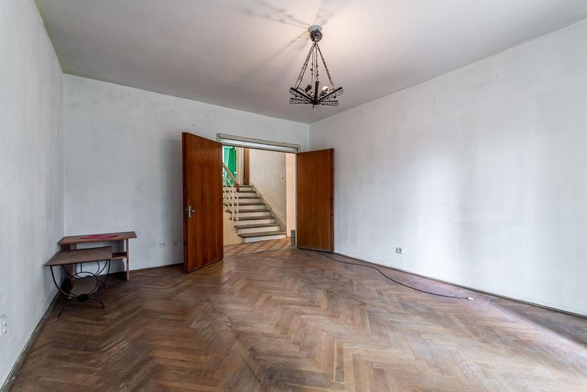 Apartament cu 3 camere decomandat în Malul Mureșului