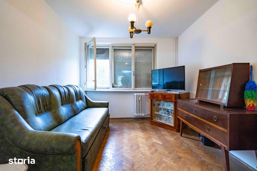 Apartament cu 3 camere în Decebal