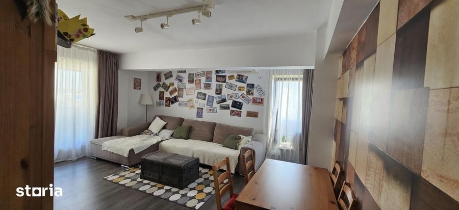 Apartament cu 3 camere decomandat în Băneasa