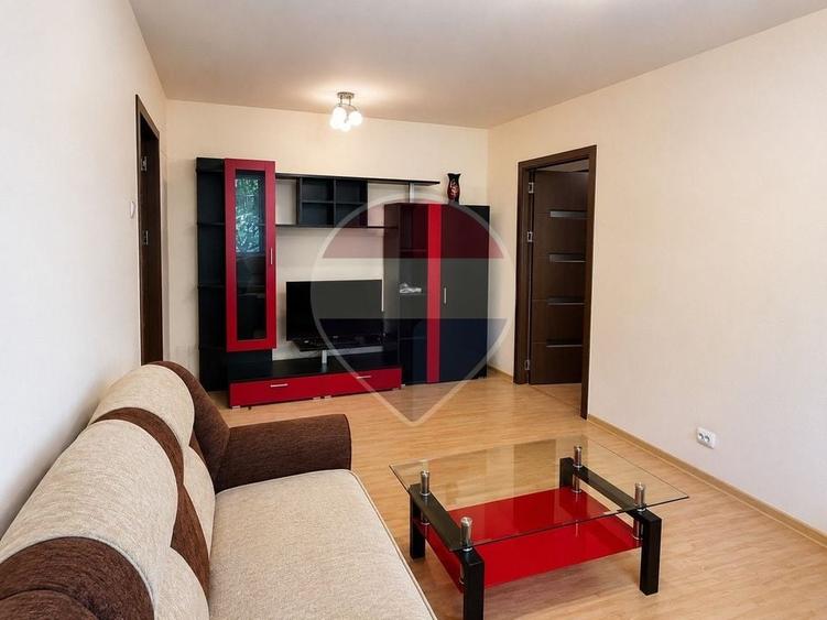 Apartament cu 2 camere semidecomandat, mobilat în Drumul Taberei
