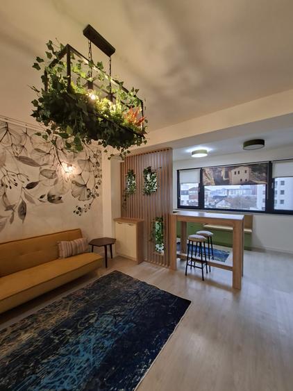 Apartament cu 2 camere semidecomandat, mobilat în Pipera