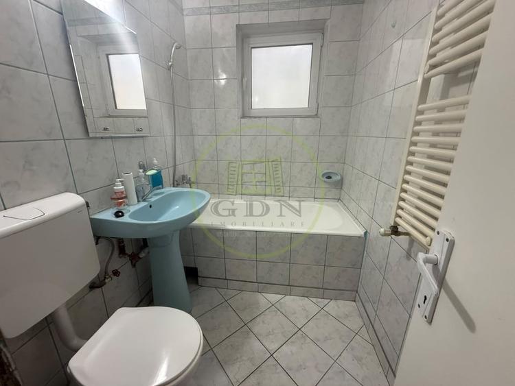 Apartament cu 3 camere decomandat, mobilat în 1 Mai