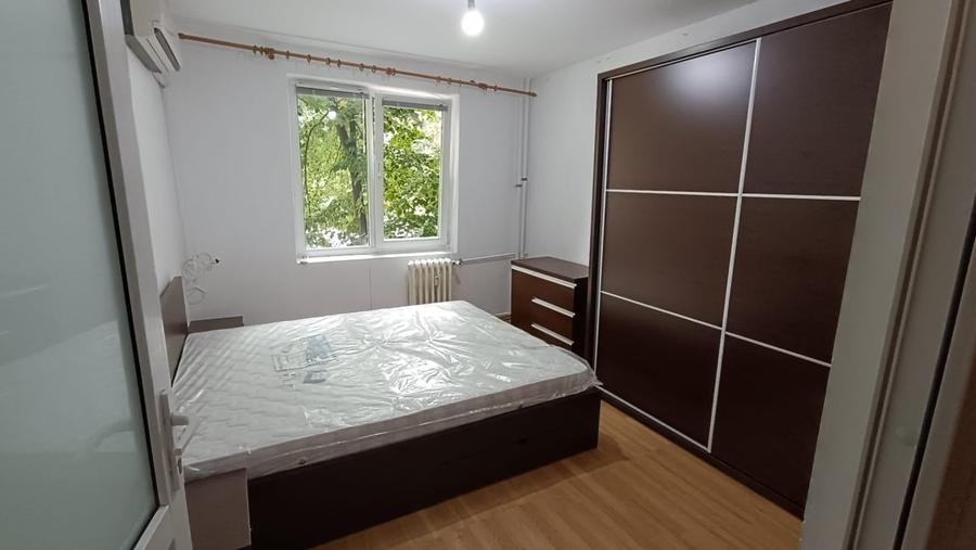 Apartament cu 3 camere decomandat în Crângași — fotografia 1