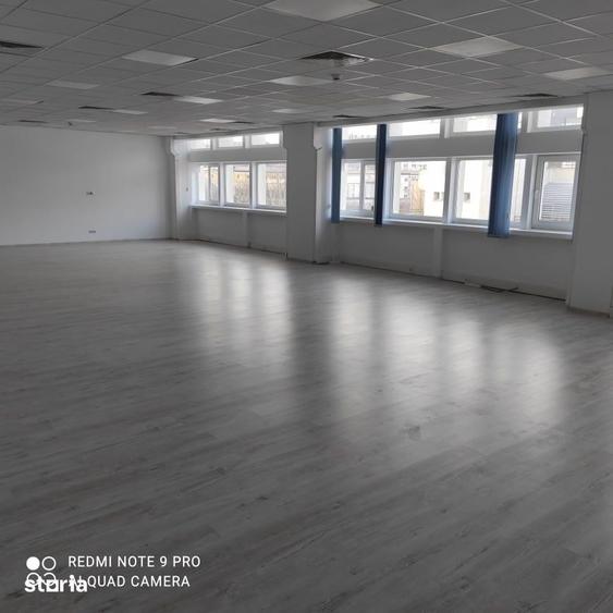 Spațiu comercial, de 100 mp, în Podu Roș