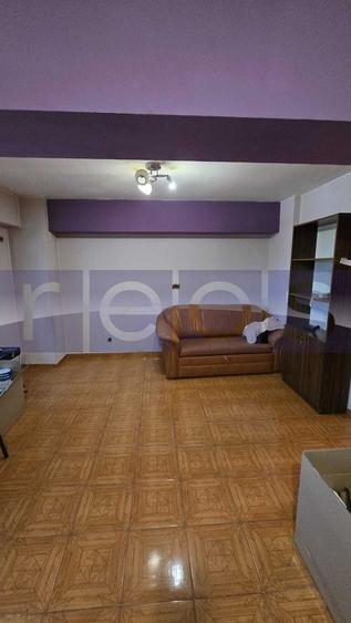 VANZARE 4 CAMERE DECOMANDAT -MALL VITAN - 2