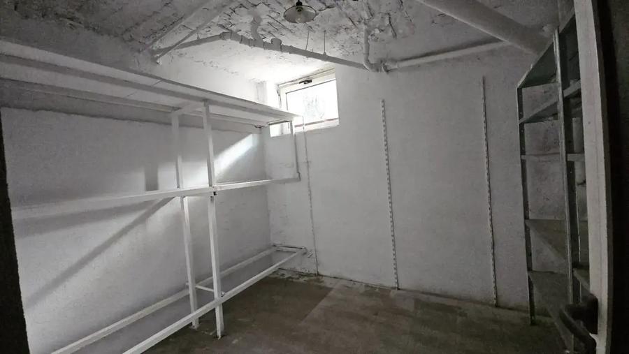 Casă individuală cu 10 camere cu Canalizare în Dorobanți