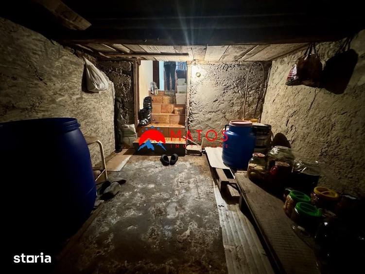 Casă cu 4 camere cu Teren 1387 Mp în Cornu