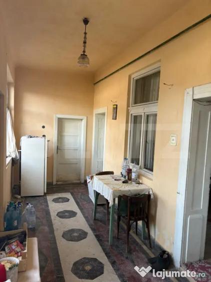 Casă cu 3 camere cu Teren 310 Mp în Central