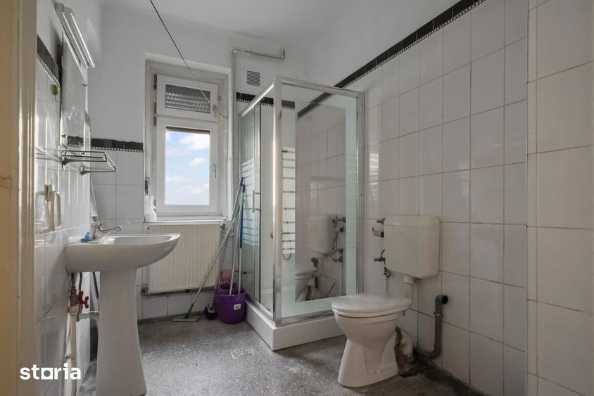 Casă cu 7 camere cu Teren 330 Mp în Dorobanți
