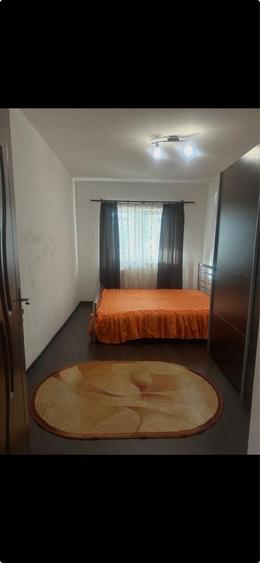 Apartament cu 3 camere decomandat, mobilat în Nicolina
