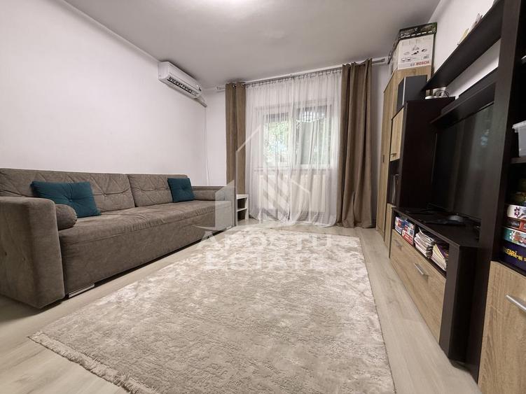 Apartament cu 2 camere semidecomandat, mobilat în Buziașului