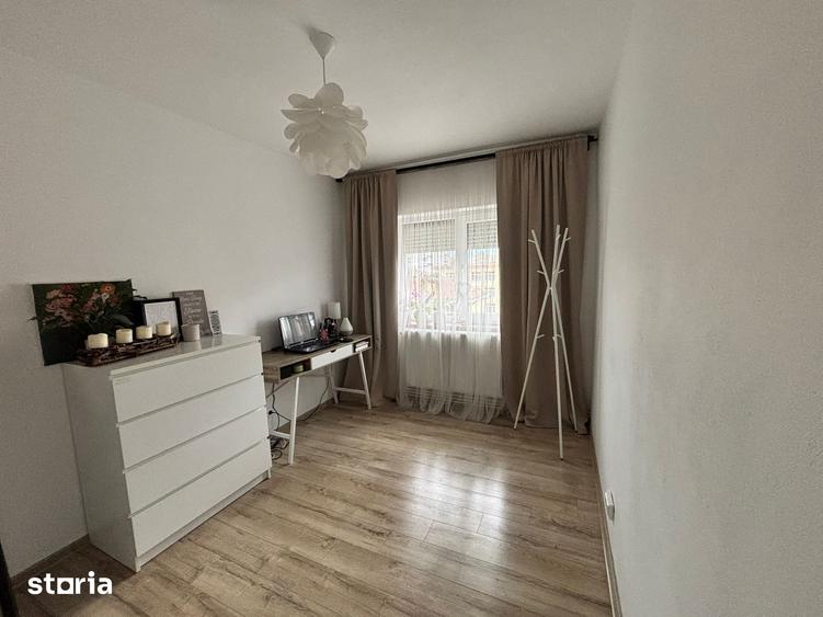 Apartament cu 5 camere decomandat în Central