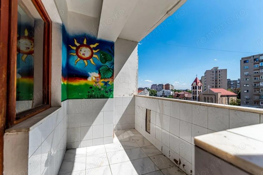 Apartament cu 4 camere decomandat în Aurel Vlaicu