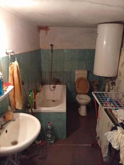 Casă cu 3 camere cu Teren 857 Mp în Ghimpați
