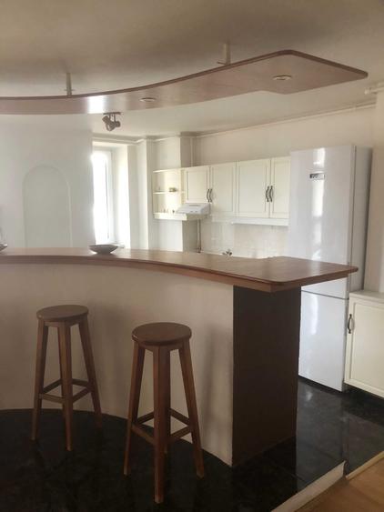 Apartament cu 3 camere decomandat în Exterior Vest