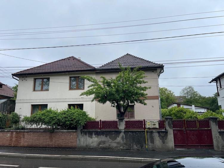 Casă cu 3 camere în Central