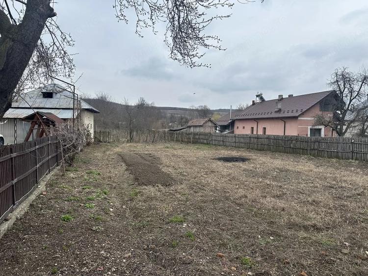 Teren de 1304 mp, în Gorganu