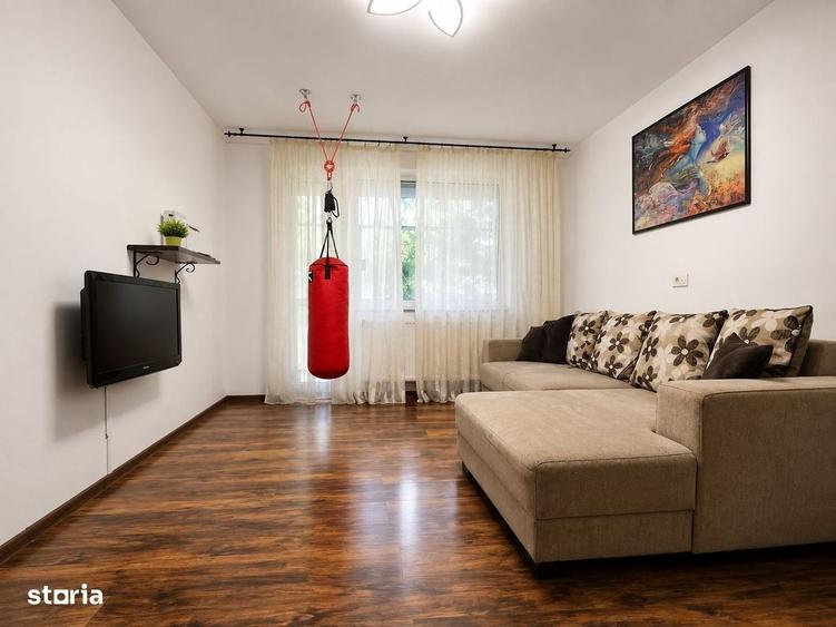 Apartament cu 4 camere decomandat în City Park Mall