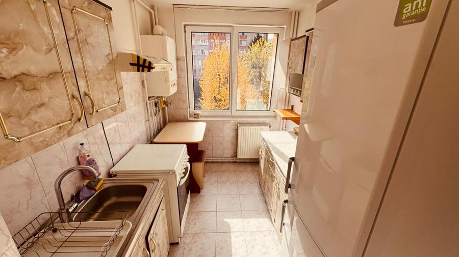 Apartament cu 2 camere semidecomandat în Centrul Civic
