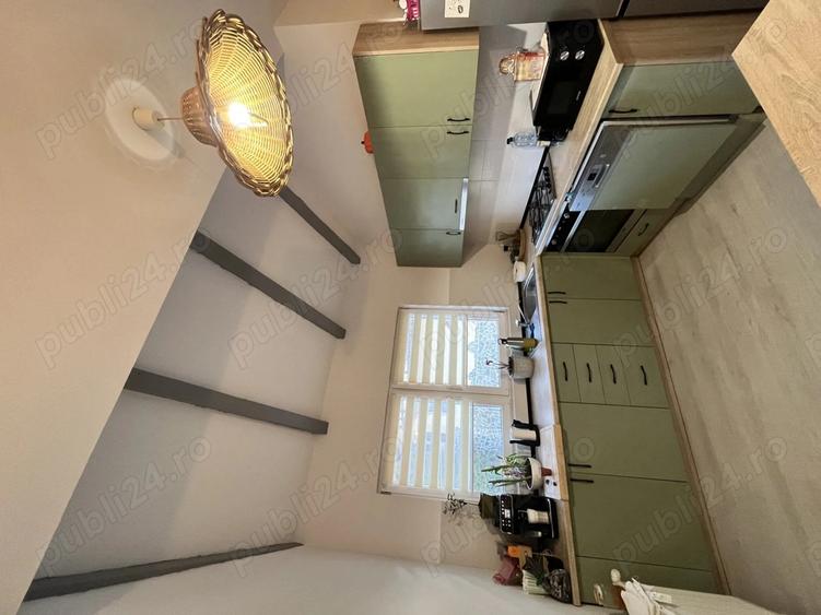 Vand apartament 4 camere in zona Zavoi cu terasa - 1
