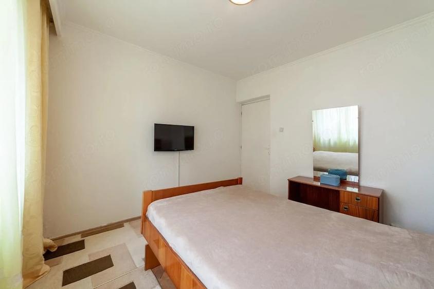 Apartament cu 3 camere decomandat în Bere
