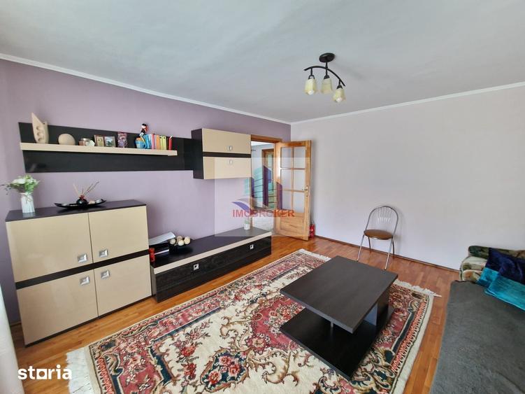 Apartament cu 3 camere decomandat în Rogerius