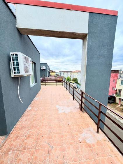 Apartament cu 2 camere semidecomandat, mobilat în Giroc