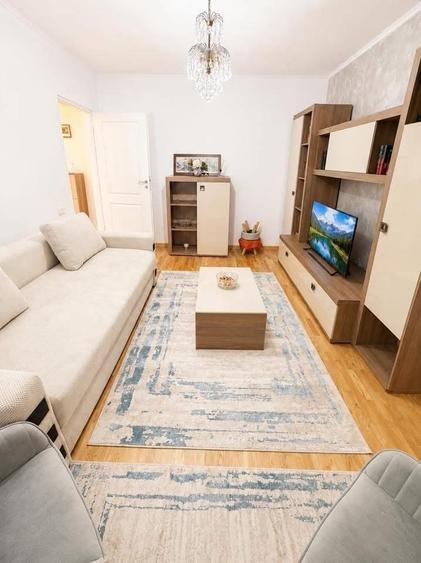 2 Camere 48mp Zona Centrală Gaze Renovat - 2