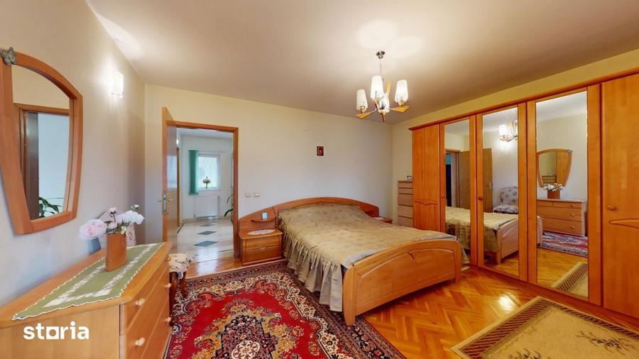 Casă cu 3 camere cu Teren 302 Mp în Central