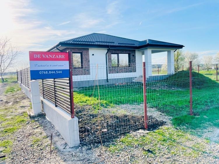 Casă individuală cu 4 camere cu Teren 500 Mp în Corbeanca